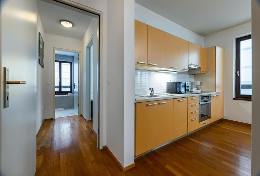 Modern Spacious Flat With A Terrace And A Parking Апартаменты *